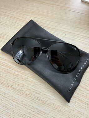 QUAY Australia black aviator sunglasses